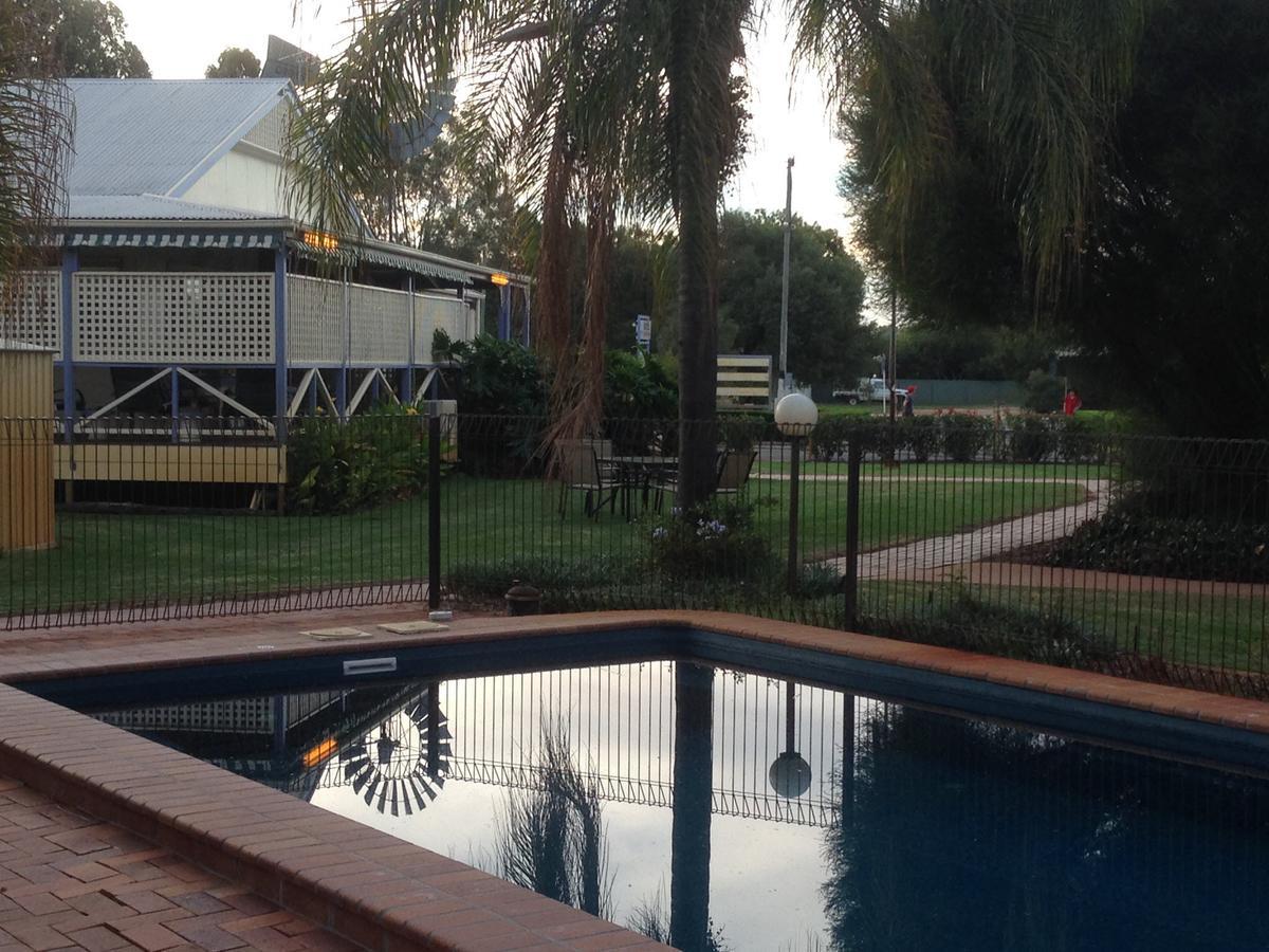 Tambo Mill Motel & Caravan Park מראה חיצוני תמונה